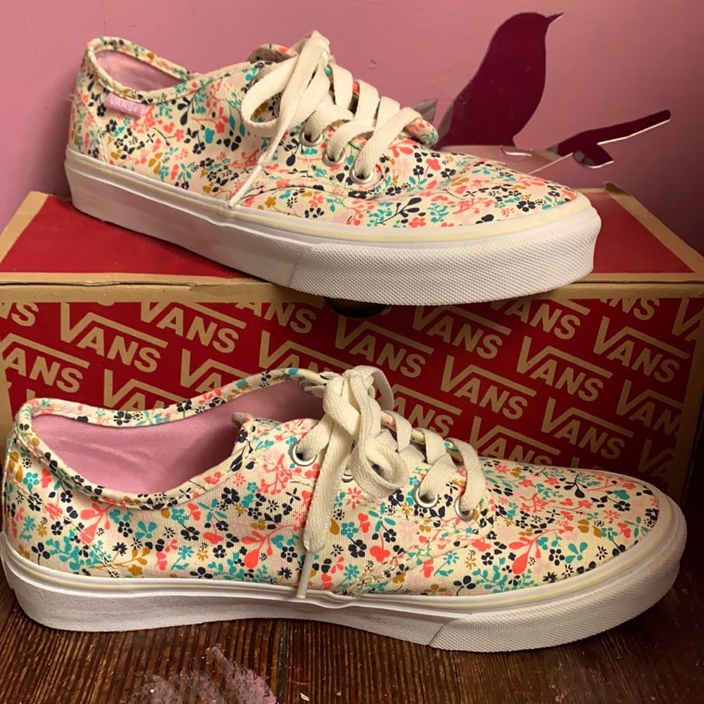 Floral vans